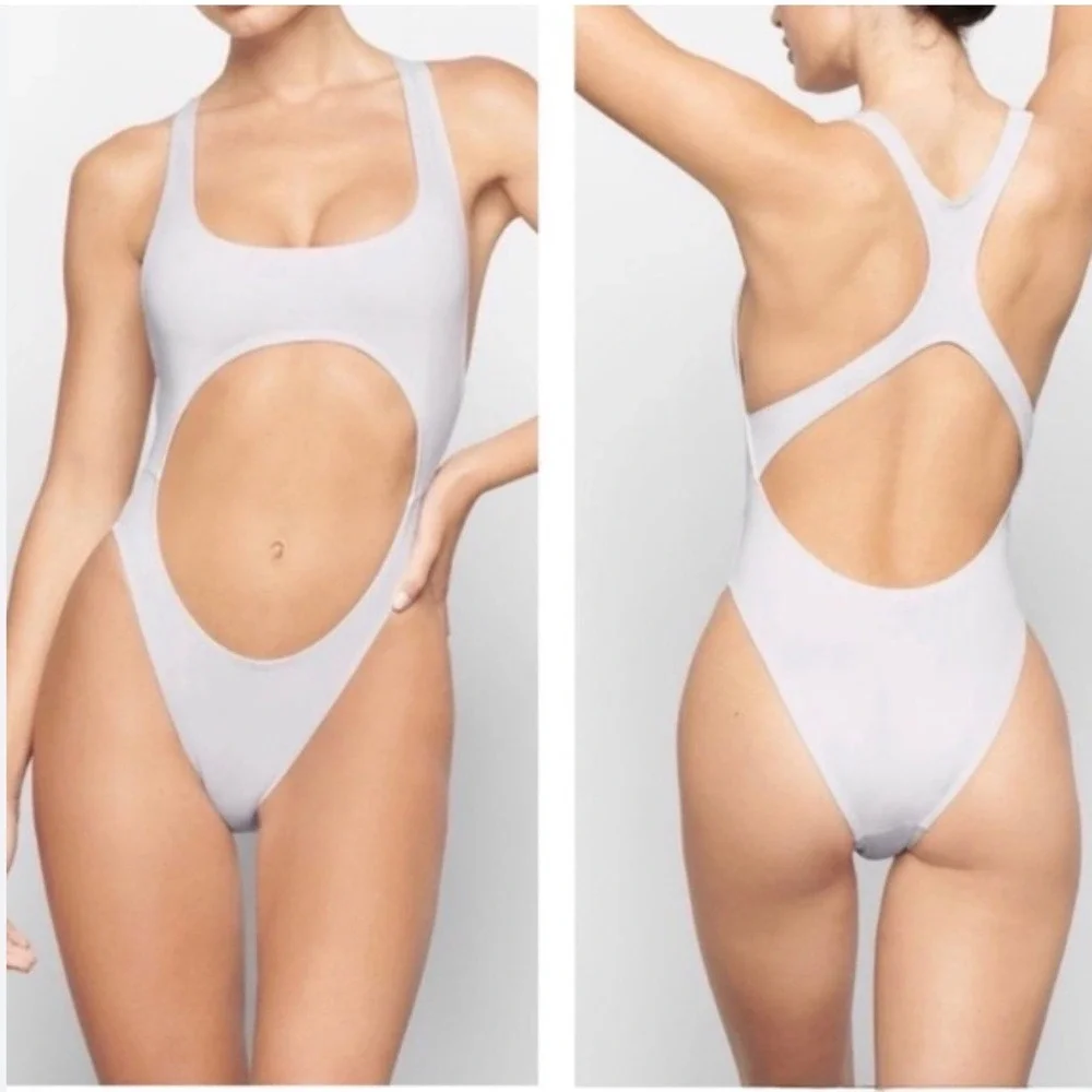 SKIMS Swim Scoop Neck Monokini Marble‎ White Cutout One Piece Women's Large